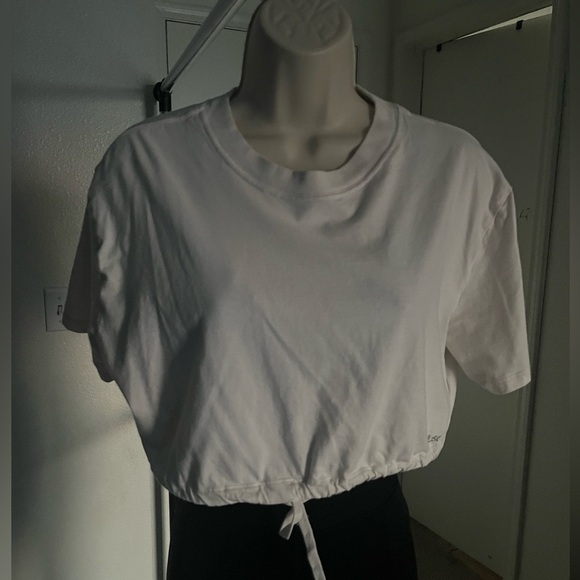 DSG crop top- white w/ tie to cinch or losen SIZE S - Picture 2 of 3